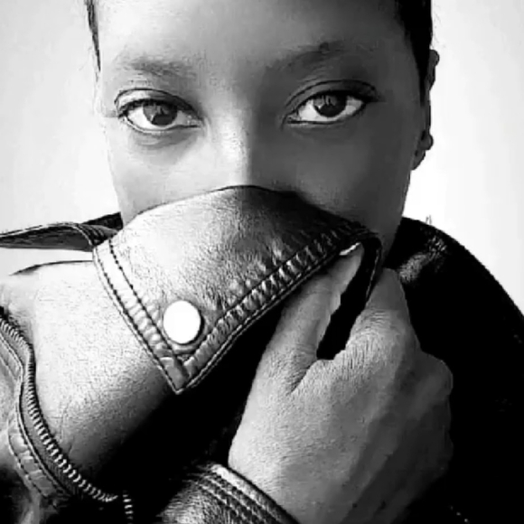 YouTube Fashion Guide - Picture 2 of 3